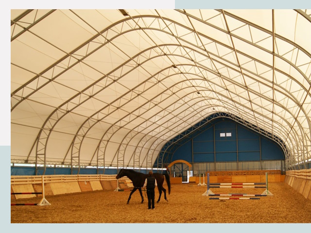 Строительство конных манежей в Сатке