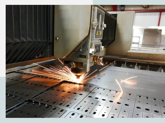 Лазерная резка металла в Сатке от 621 руб.